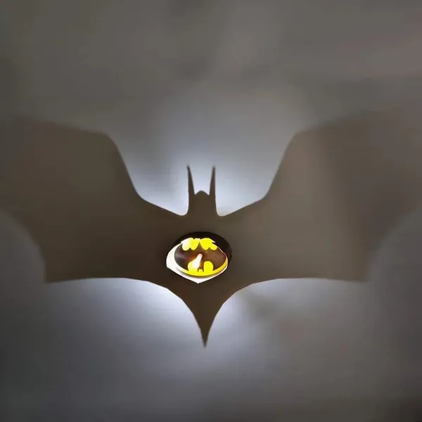 Batman_Shadow_Wall_LED_Night_Light_Room_Decor