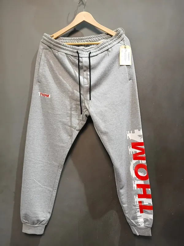 Grey_Cotton_Graphic_Print_Joggers_For_Men