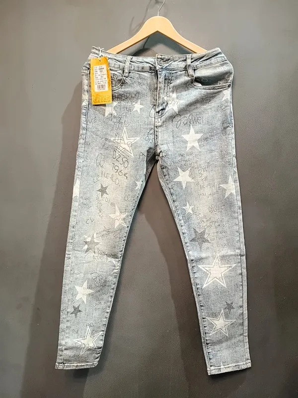 Light_Blue_Denim_Star_Print_Distressed_Slim_Fit_Jeans_For_Girls