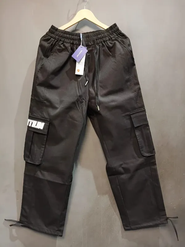Black_Cargo_Pants_With_Side_Pockets_For_Men