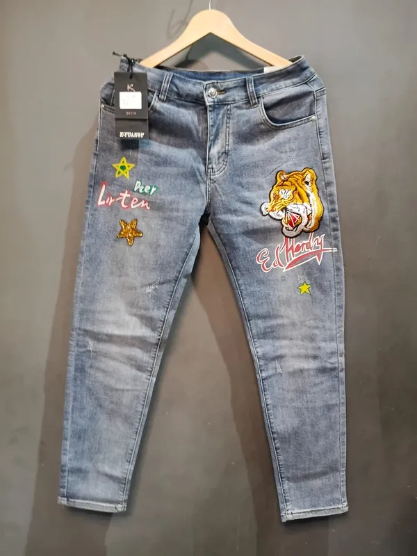 Light_Blue_Denim_Embroidered_Slim_Fit_Jeans_For_Women