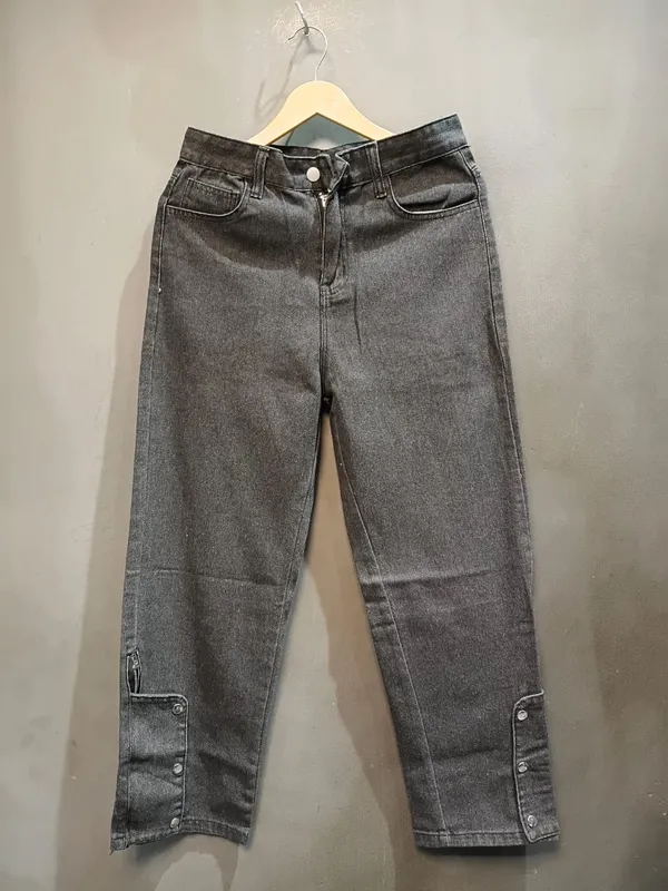 Grey_Denim_Regular_Fit_Ankle_Button_Detail_Jeans_For_Women