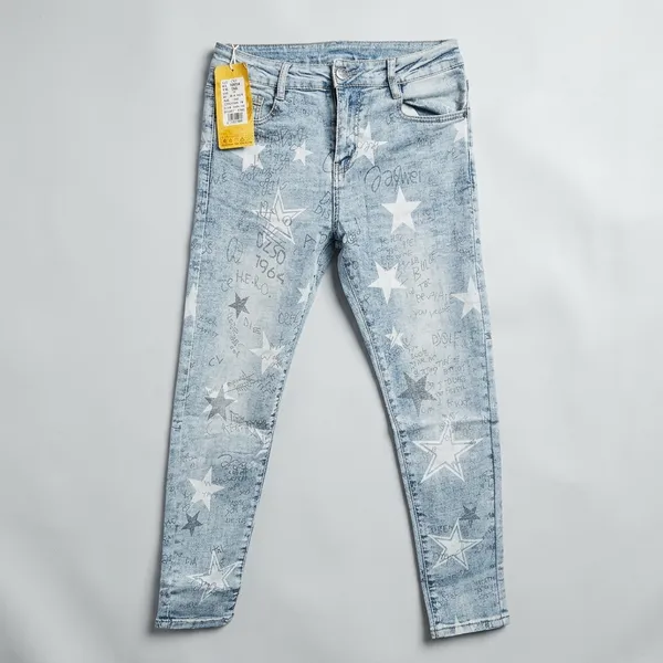 Light_Blue_Denim_Star_Print_Distressed_Slim_Fit_Jeans_For_Girls