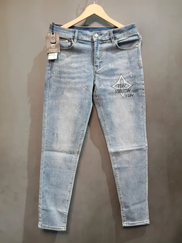 Light_Blue_Denim_Skinny_Fit_Distressed_Jeans_For_Women