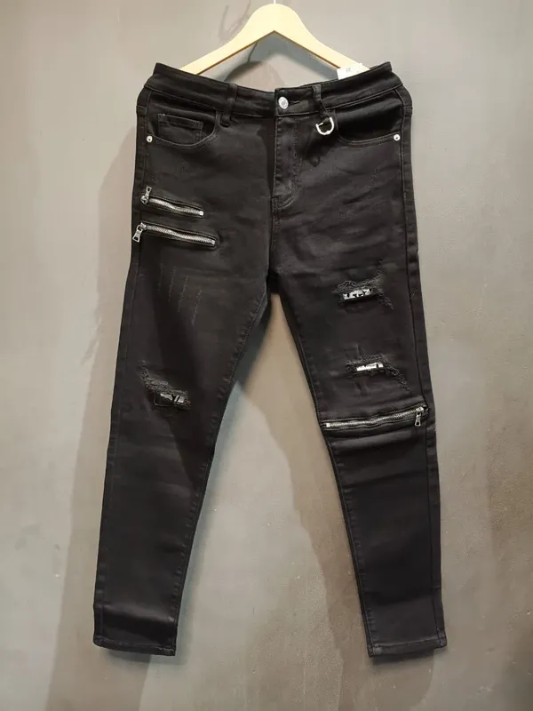 Black_Denim_Skinny_Fit_Distressed_Zipper_Detail_Jeans_For_Men