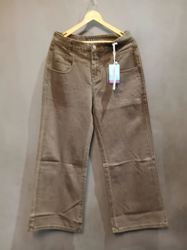 Brown_Cotton_Straight_Fit_Cargo_Pants_For_Men