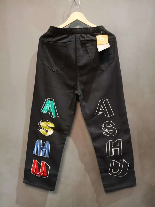 Black_Cotton_Relaxed_Fit_Letter_Print_Track_Pants_For_Boys
