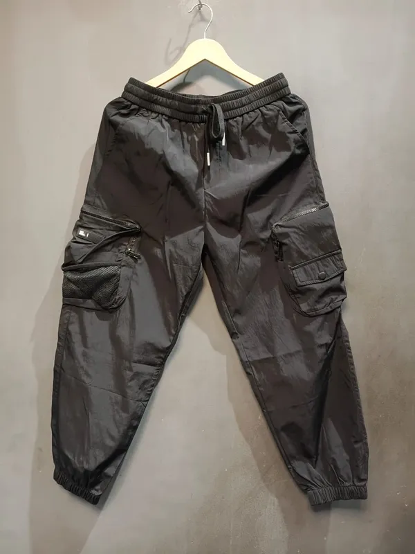 Black_Cotton_Cargo_Jogger_Pants_With_Multi-Pockets_For_Men