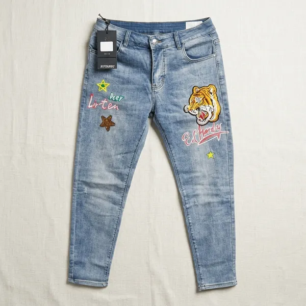 Light_Blue_Denim_Embroidered_Slim_Fit_Jeans_For_Women