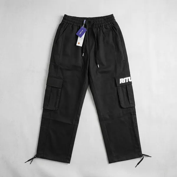 Black_Cargo_Pants_With_Side_Pockets_For_Men