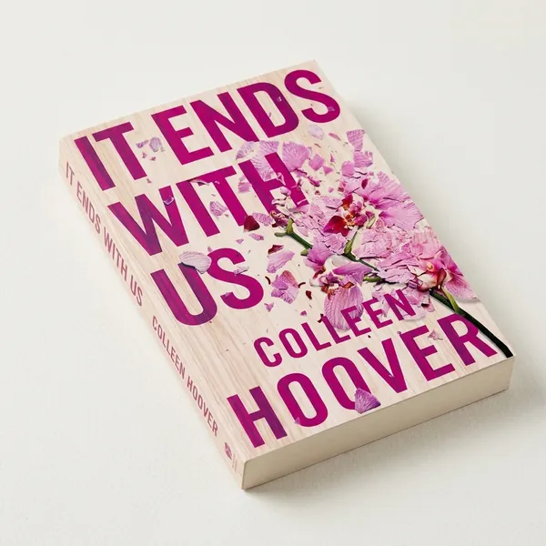It_Ends_with_Us_By_Colleen_Hoover_(Paperback)
