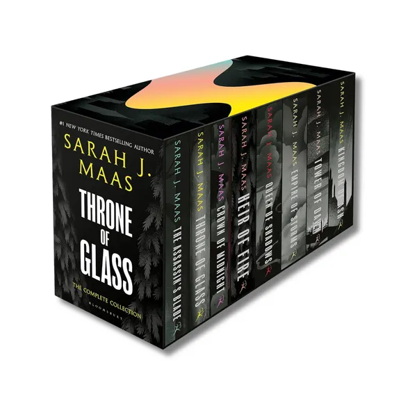Throne_of_Glass_Box_Set_By_Sarah_J._Maas_(Paperback)