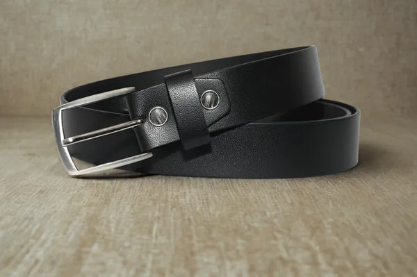 Classic_Leather_Belts_For_Men