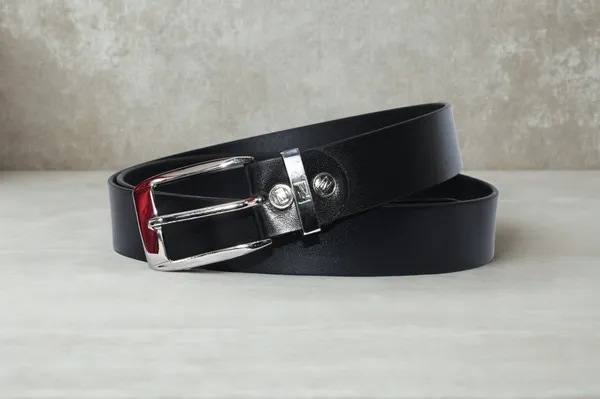 Black_Leather_Belt_for_Men_with_Pin_Buckle_