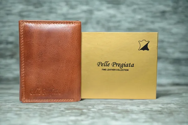 Trifold_Mens_Wallet_Tan
