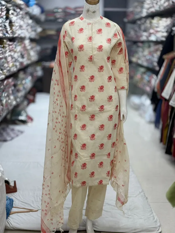 Cream_Cotton_Floral_Printed_Kurta_Set_For_Women