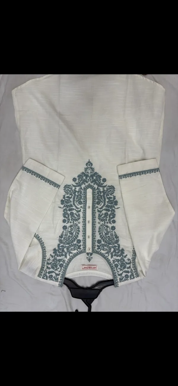 White_Embroidered_Georgette_Ethnic_Kurta_For_Women_(Kurta_Only)