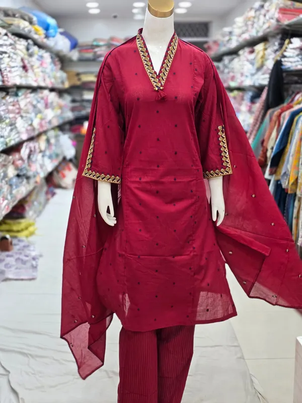 Ruby_Aarna_Pure_Cotton_kurta_with_Intricate_Lacing_work