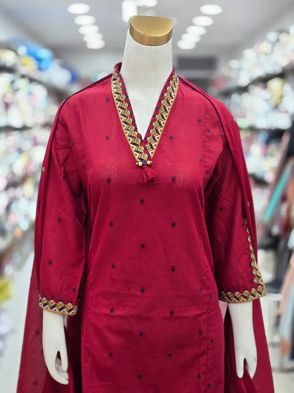 Ruby_Aarna_Pure_Cotton_kurta_with_Intricate_Lacing_work