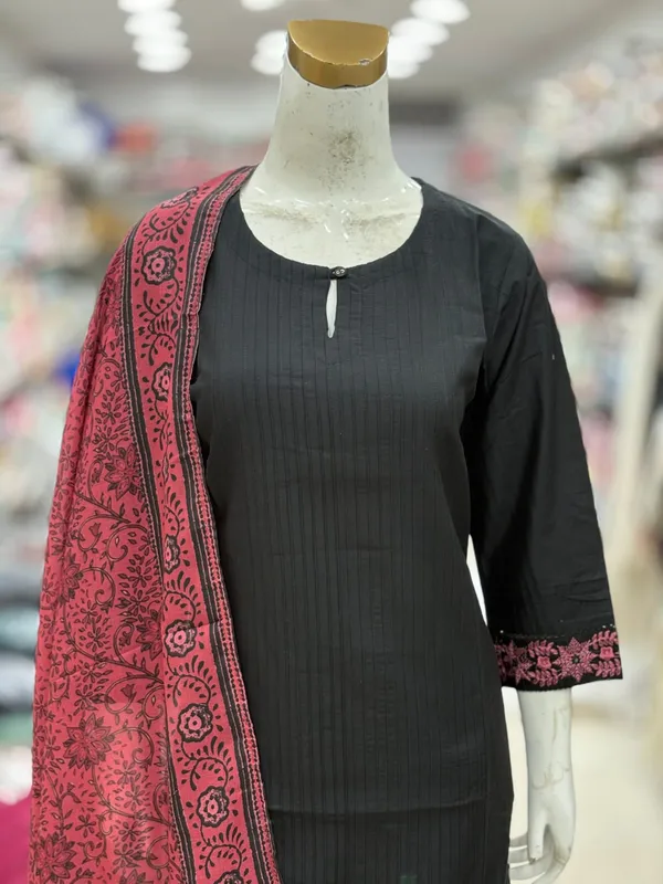 Black_Cotton_Silk_Straight_Kurta_Set_For_Women