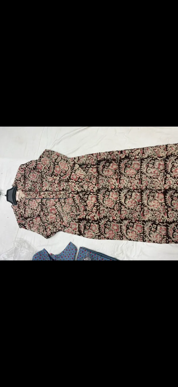 Pink_Floral_Print_Ethnic_Dress_For_Women_(Kurta_Only)