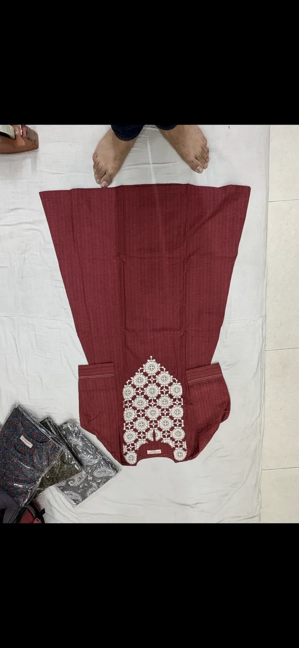 Maroon_Cotton_Embroidered_Kurta_For_Women_(Kurta_Only)