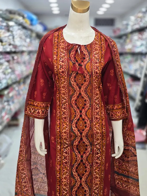Traditional_Printed_Suit