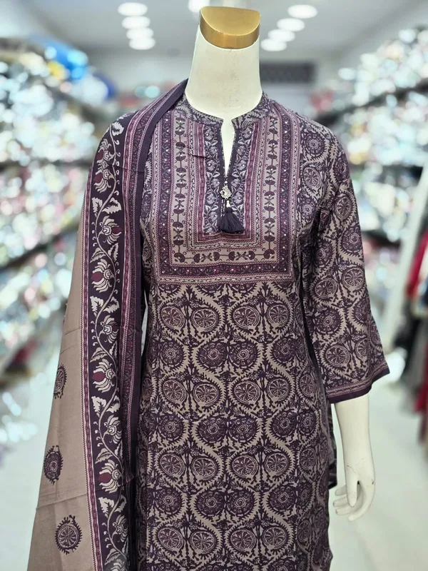 Traditional_print_in_Jamun_Colour