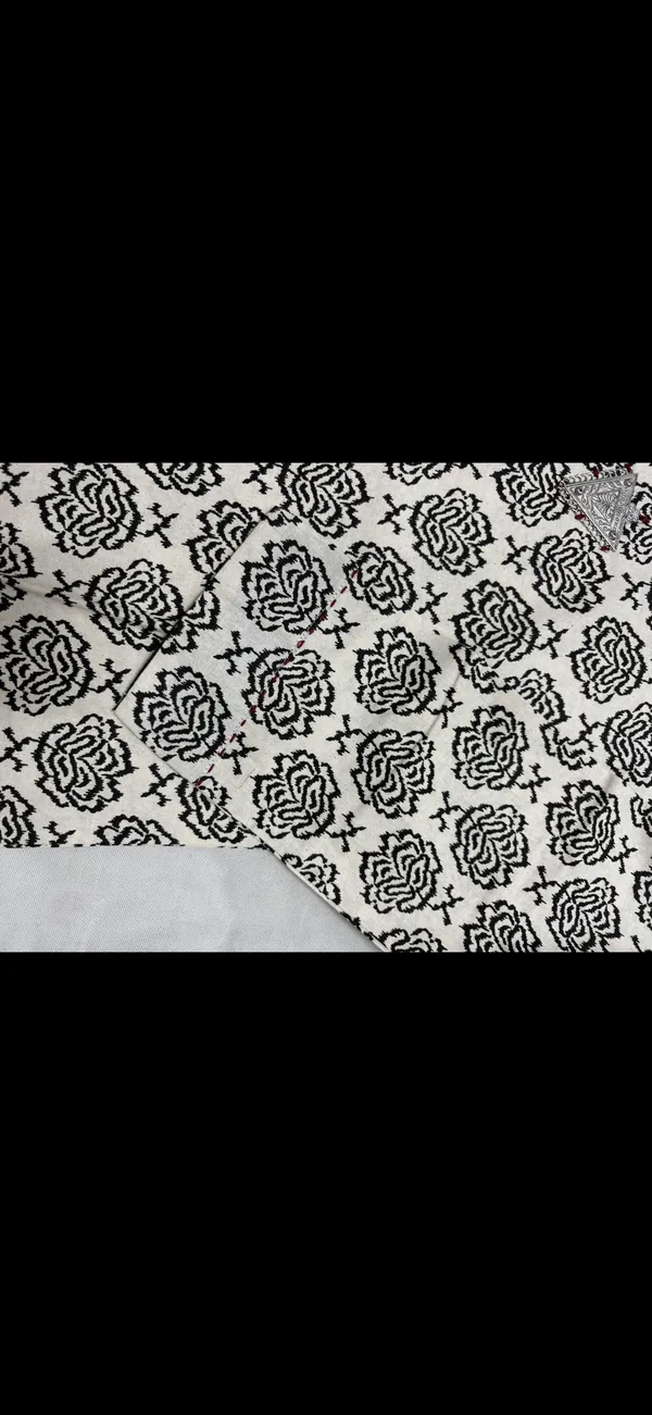 White_And_Black_Geometric_Print_Sleeveless_Dress_For_Women_(Kurta_Only)