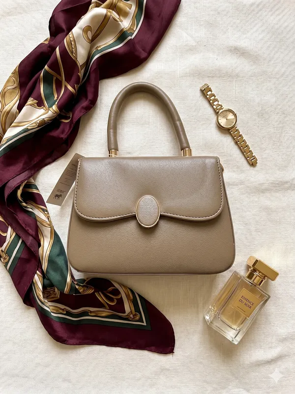 Beige_Leather_Structured_Metal_Clasp_Handbag_For_Women