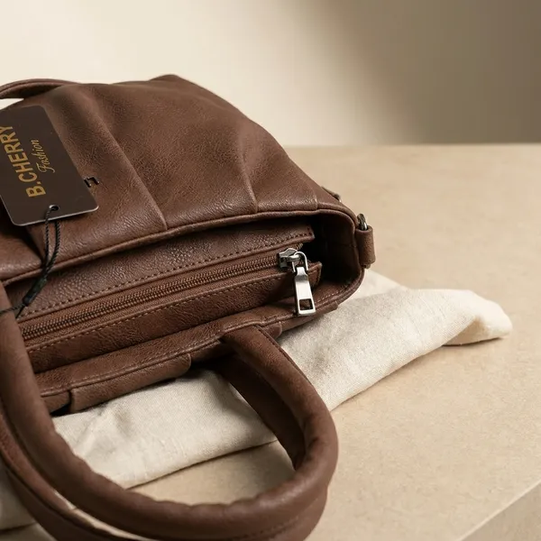 Brown_Leather_Structured_Adjustable_Strap_Shoulder_Bag_For_Women
