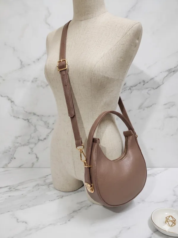 Brown_Sholder_Flaux_Bag_for_Women