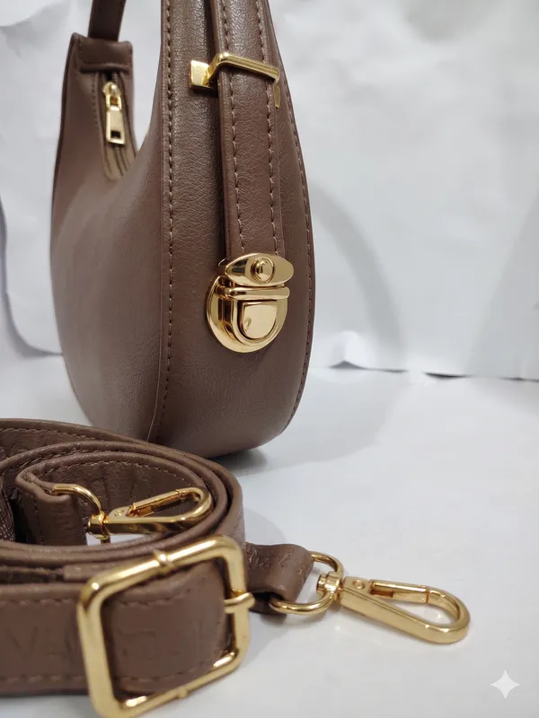 Brown_Sholder_Flaux_Bag_for_Women