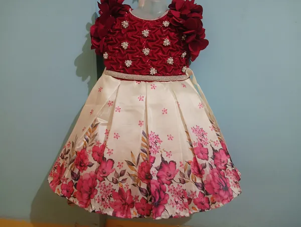 Red_Digital_Print_Fabric,_Inner_Material_Cotton_Dress_For_Girls