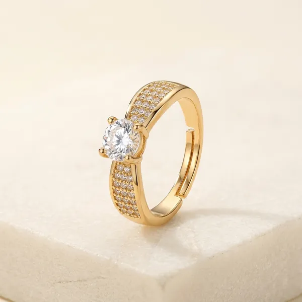 Gold_Cubic_Zirconia_Solitaire_Ring_For_Women