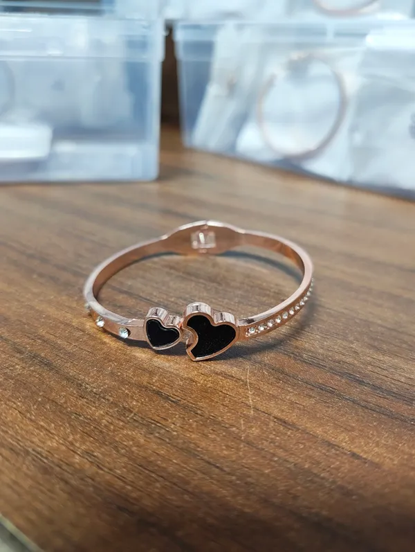 Rose_Gold_Stainless_Steel_Dual_Heart_Charm_Bangle_Bracelet