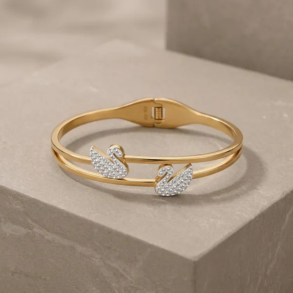 Gold_Crystal_Swan_Motif_Open_Cuff_Bracelet_For_Women