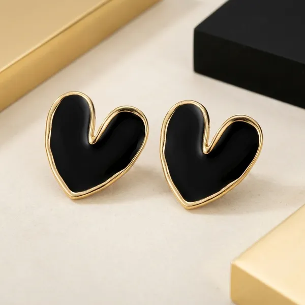 Black_Gold_Resin_Heart_Shaped_Stud_Earrings_For_Women