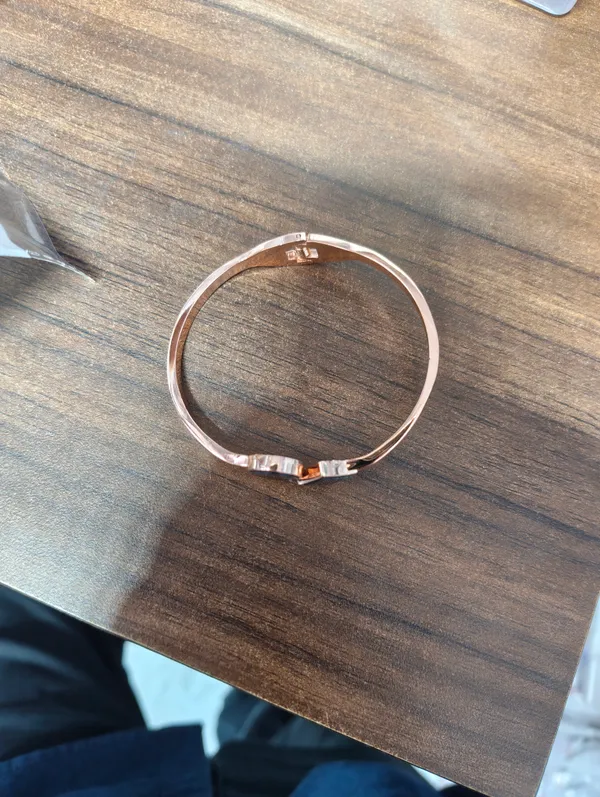 Rose_Gold_Stainless_Steel_Dual_Heart_Charm_Bangle_Bracelet
