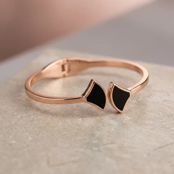 Rose_Gold_Black_Stainless_Steel_Geometric_Frame_Bracelet_For_Women