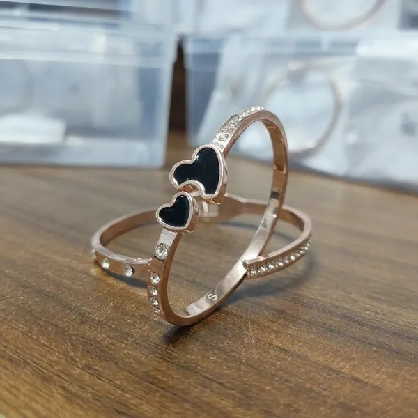 Rose_Gold_Black_Enamel_Double_Heart_Crystal_Bangle_For_Women