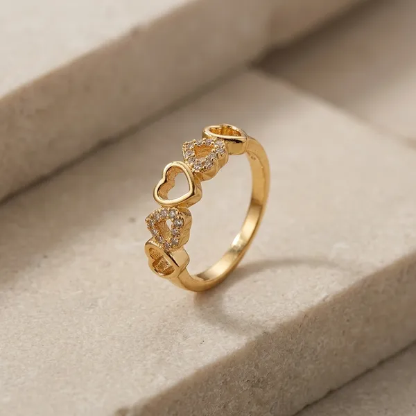 Gold_Stainless_Steel_Heart_Motif_Ring_For_Women