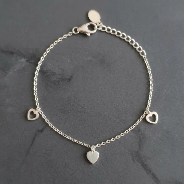 Silver_Sterling_Fluttering_Hearts_Bracelet_For_Women