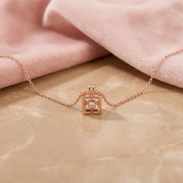 Rose_Gold_Anti_Tarnish_Square_Pendant_Necklace_For_Women