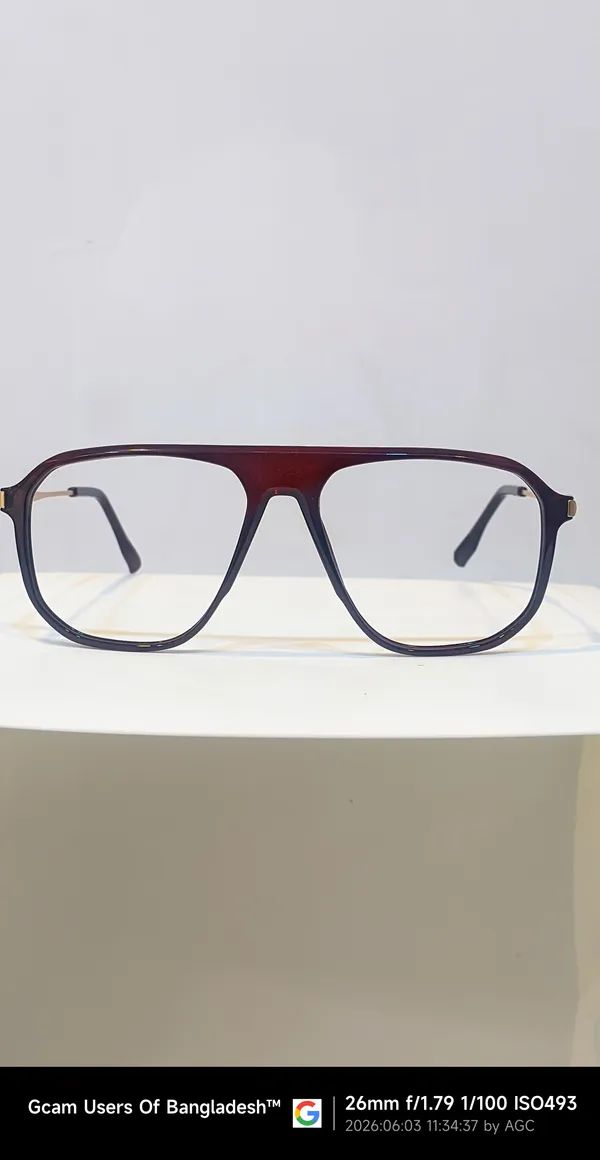 Black_Oversized_Square_Frame_Eyeglasses_With_Gold_Temples