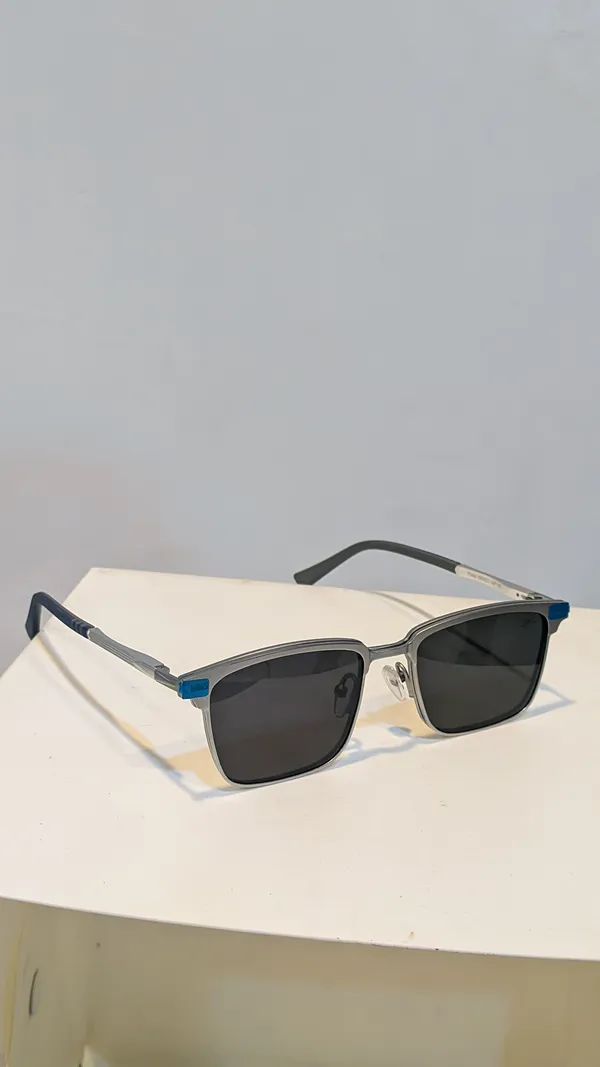 EYE-FI_EYEWEAR_ATTACHMENT_FRAME_WITH_TWO_METAL_ATTACHMENT_