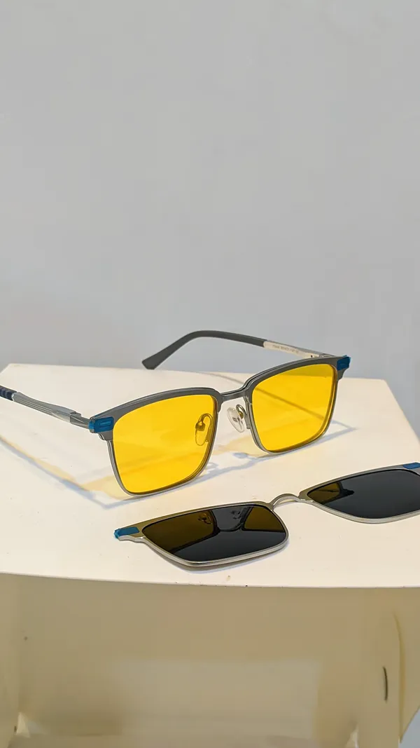 EYE-FI_EYEWEAR_ATTACHMENT_FRAME_WITH_TWO_METAL_ATTACHMENT_