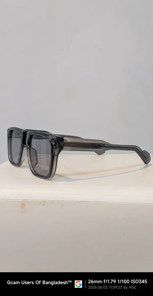 Grey_Transparent_Oversized_Flat_Top_Sunglasses