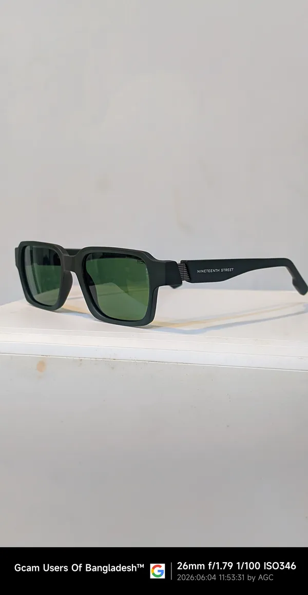 Black_Acetate_Square_Frame_Sunglasses_With_Green_Lenses
