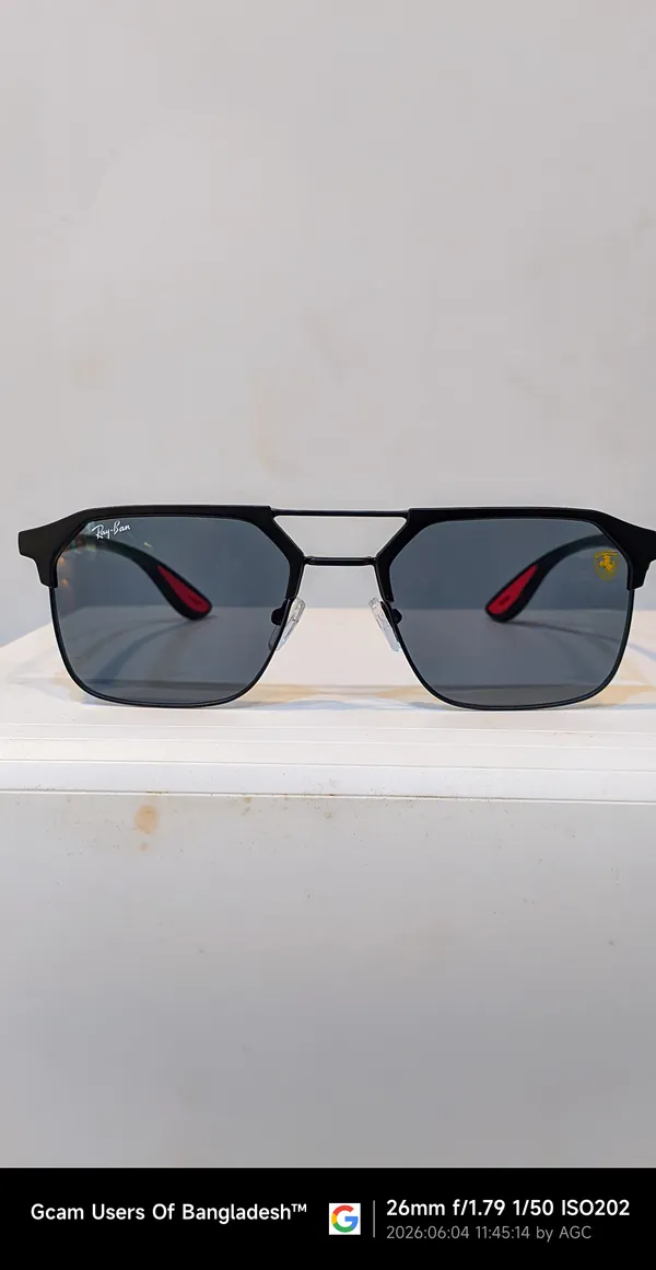 Black_Square_Frame_Sunglasses_With_Dark_Lenses